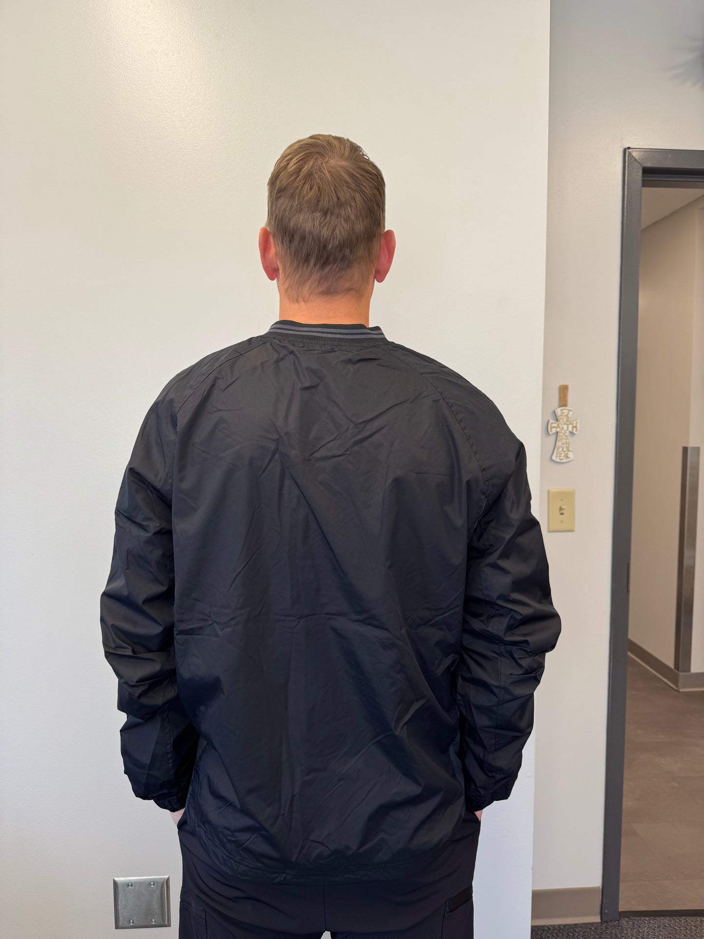 Pullover windbreaker - Unisex